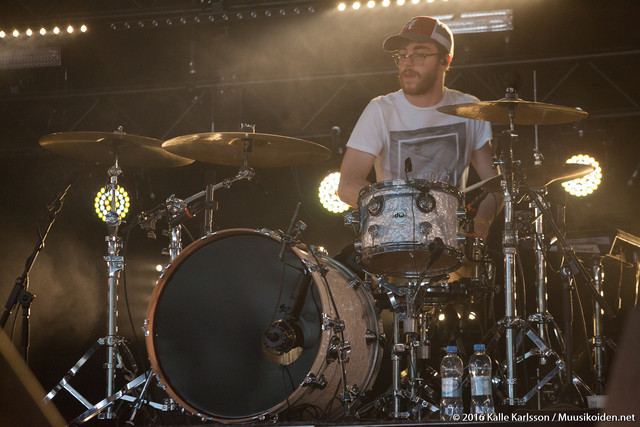 Nothing but thieves Nothing but thieves | Nothing but thieves Ruisrockissa 2016